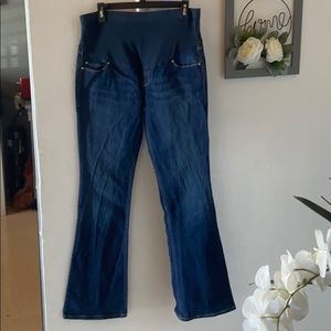 Old Navy Maternity Jeans 👖